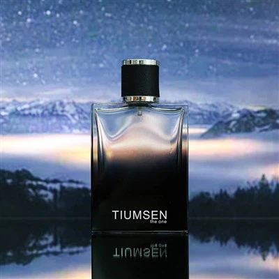 Kolorowe butelki na perfumy