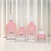 Kosmetyczne Butelki I Słoiki